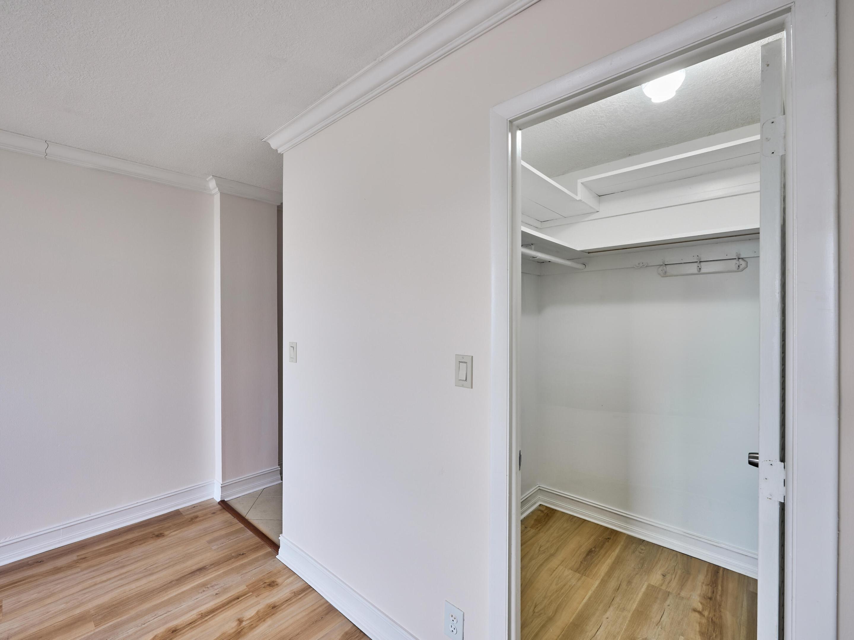 JAMAICA HOUSE CONDOMINIUM - Residential