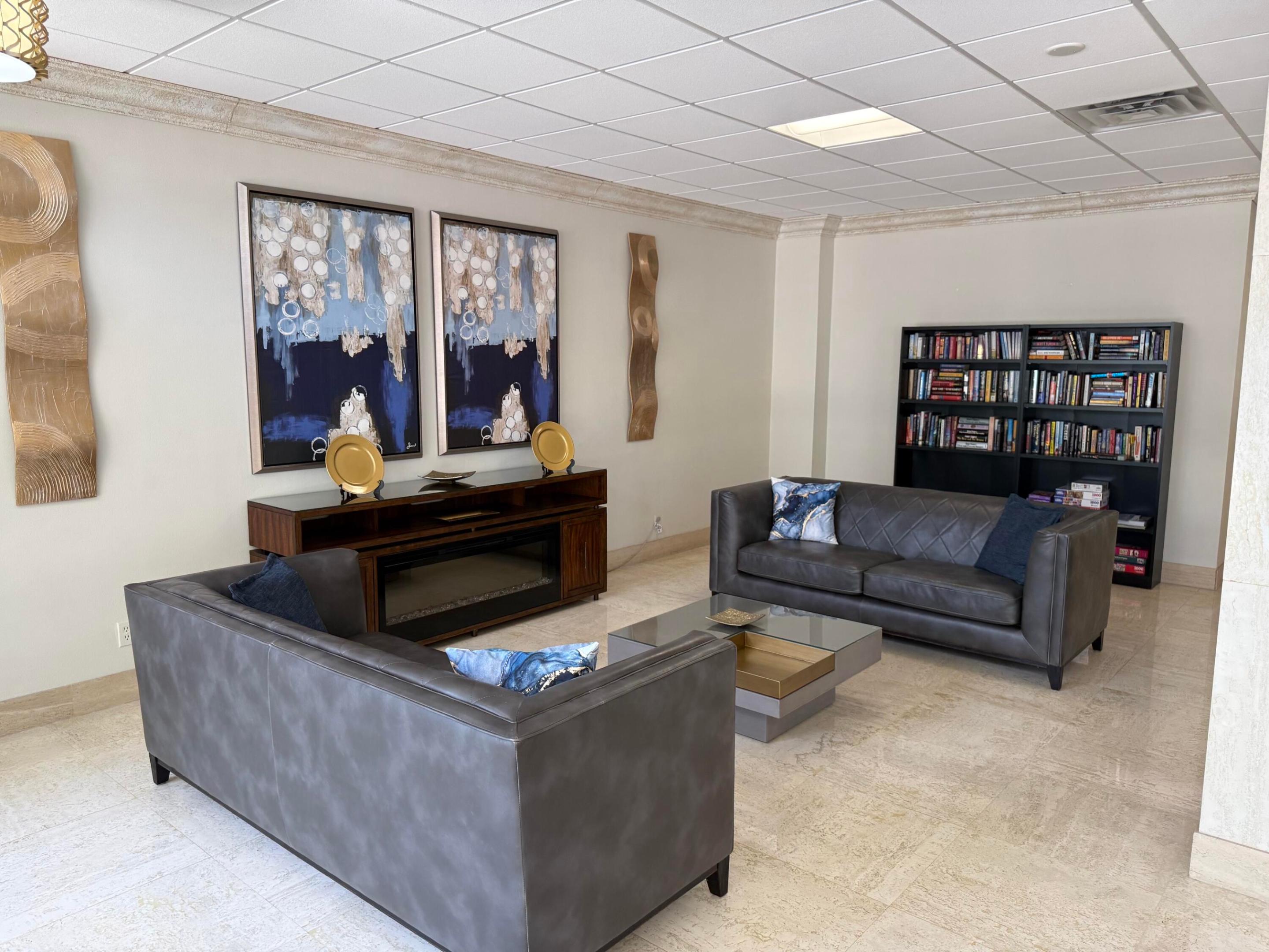 JAMAICA HOUSE CONDOMINIUM - Residential