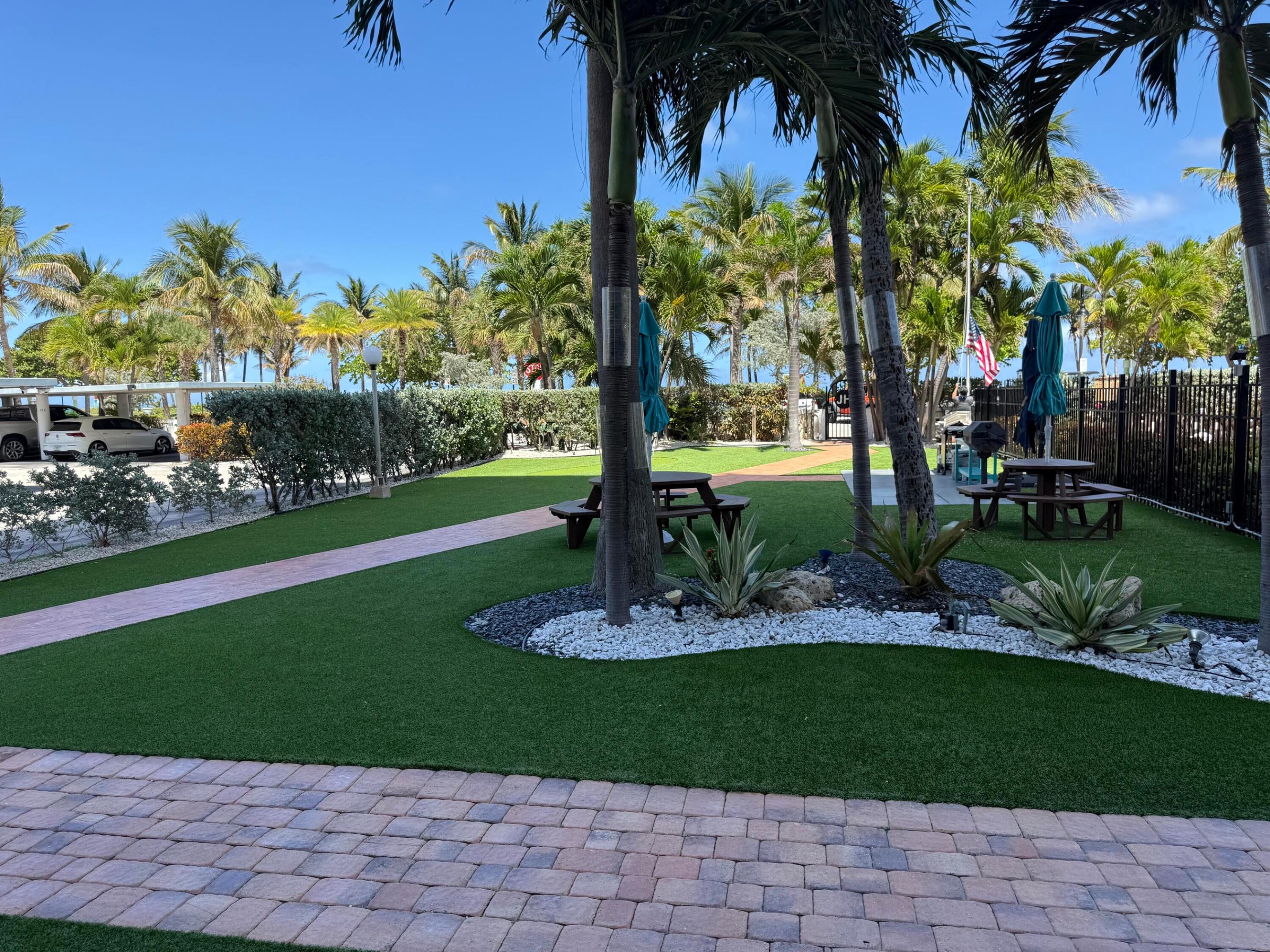 JAMAICA HOUSE CONDOMINIUM - Residential