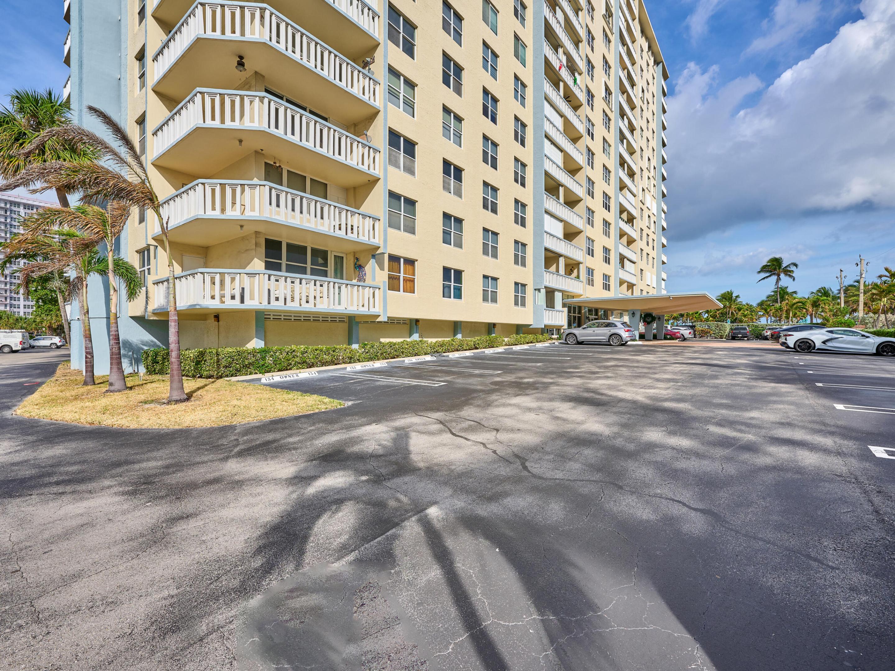JAMAICA HOUSE CONDOMINIUM - Residential