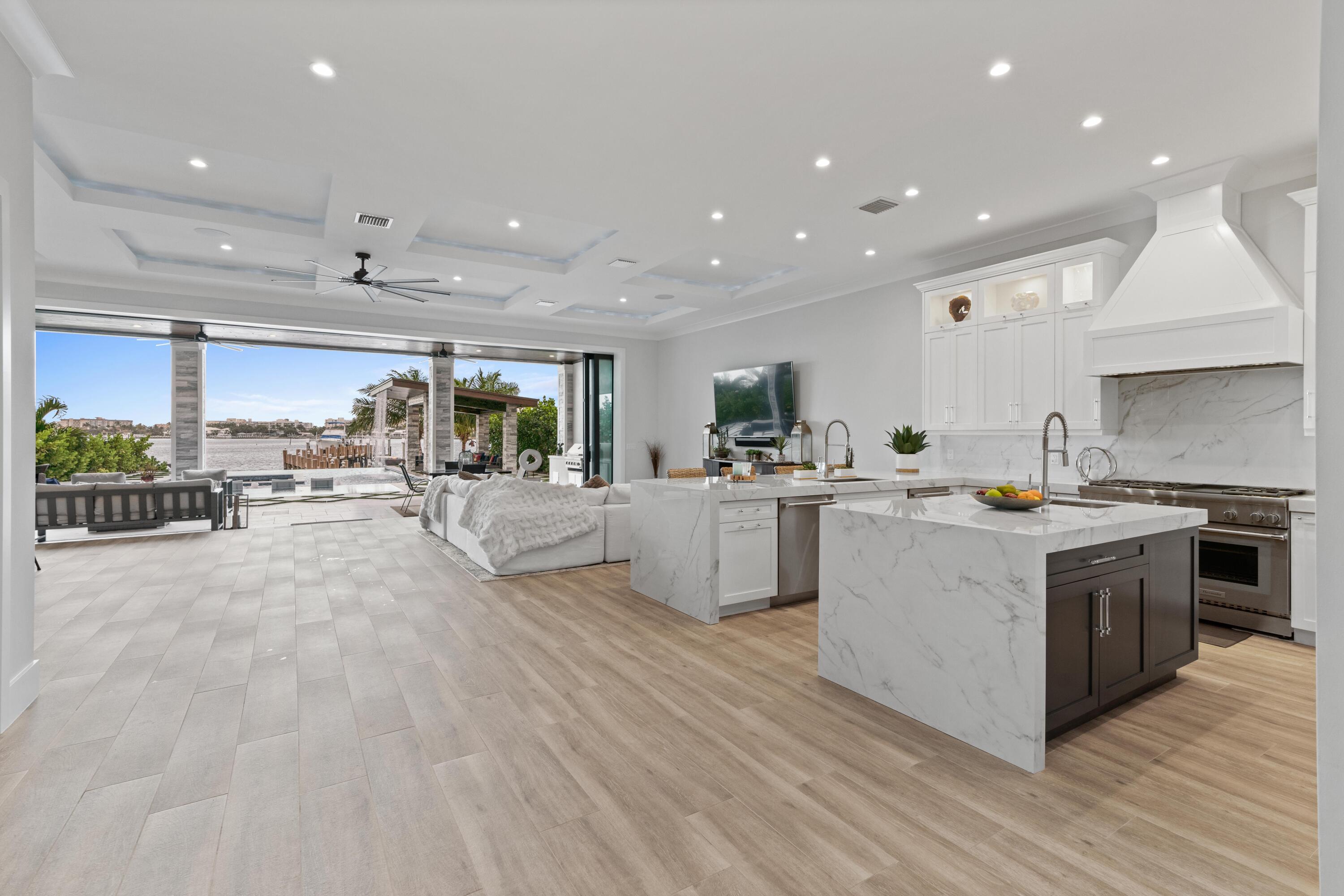 LANTANA POINT - Residential