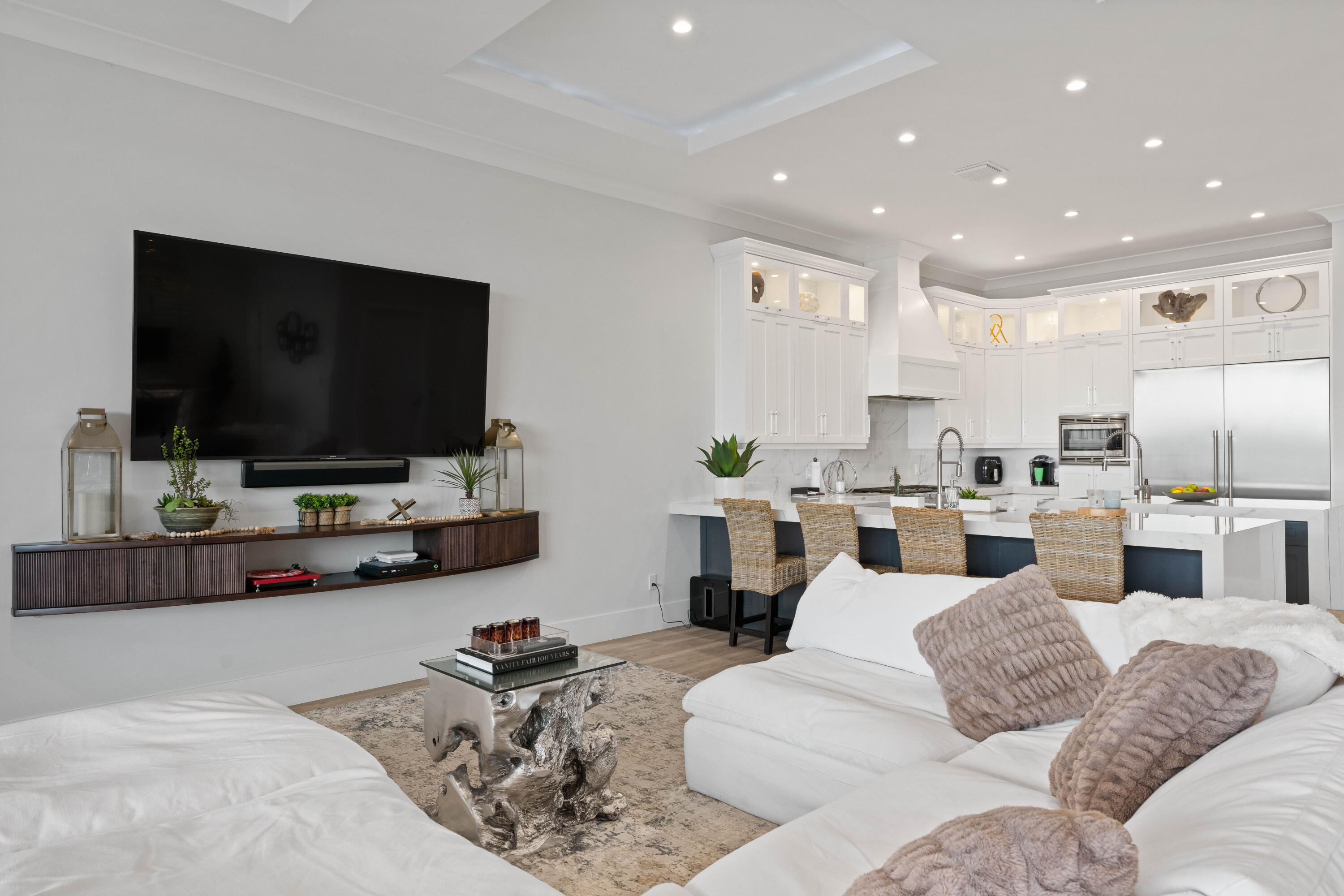 LANTANA POINT - Residential