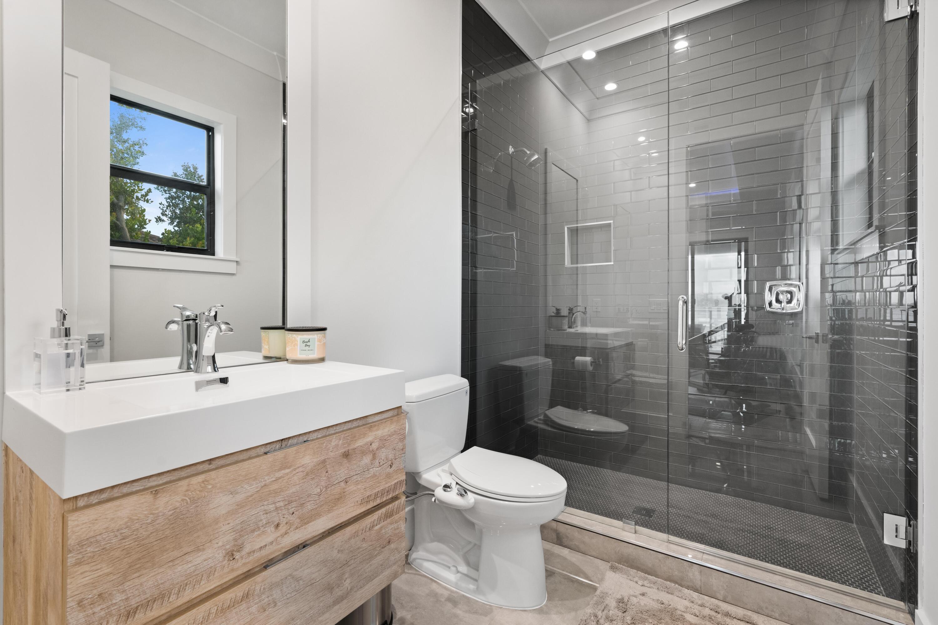 LANTANA POINT - Residential