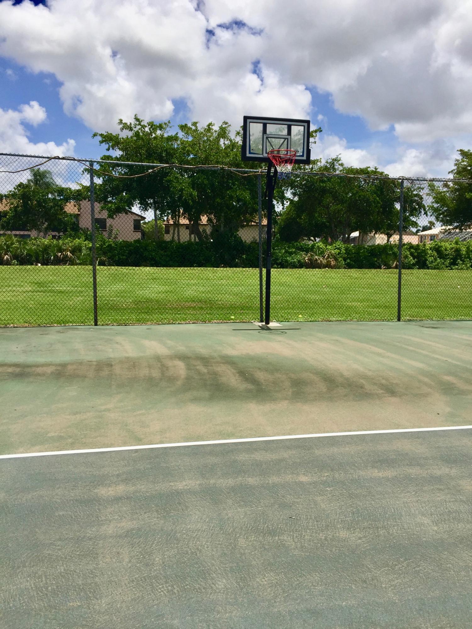 WEDGEWOOD ESTATES - Residential Lease