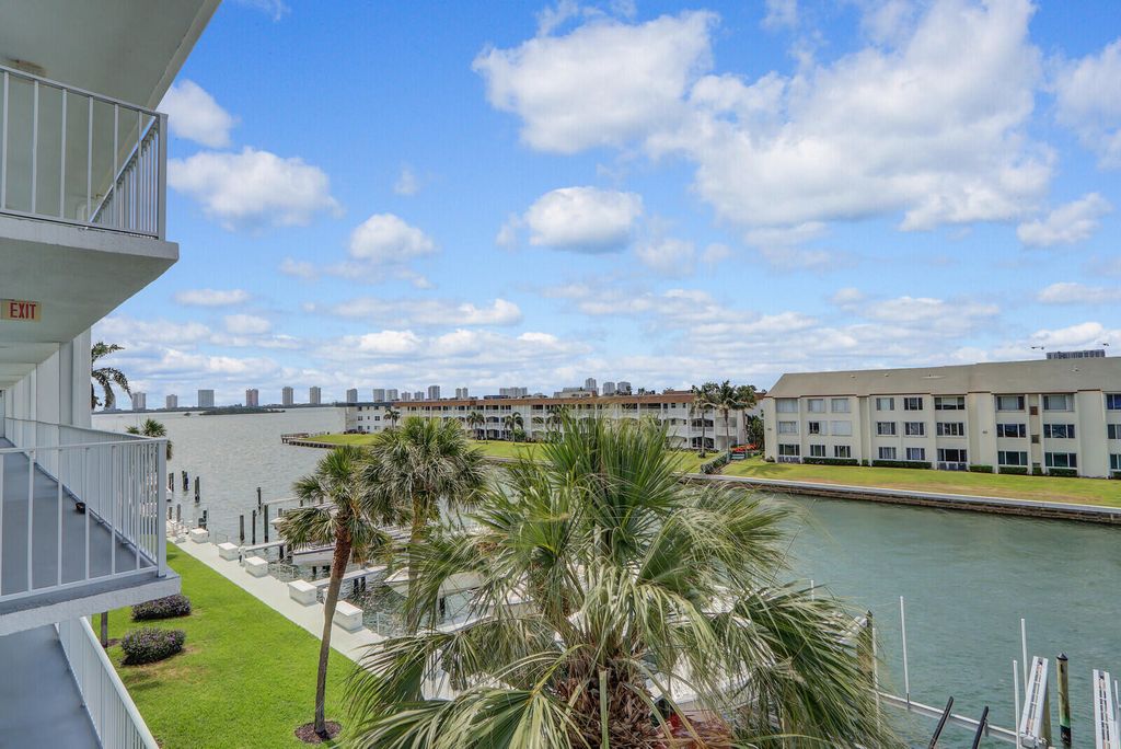 Photo of 104 Paradise Harbour Boulevard #408, North Palm Beach, FL 33408 (MLS # R10987768)