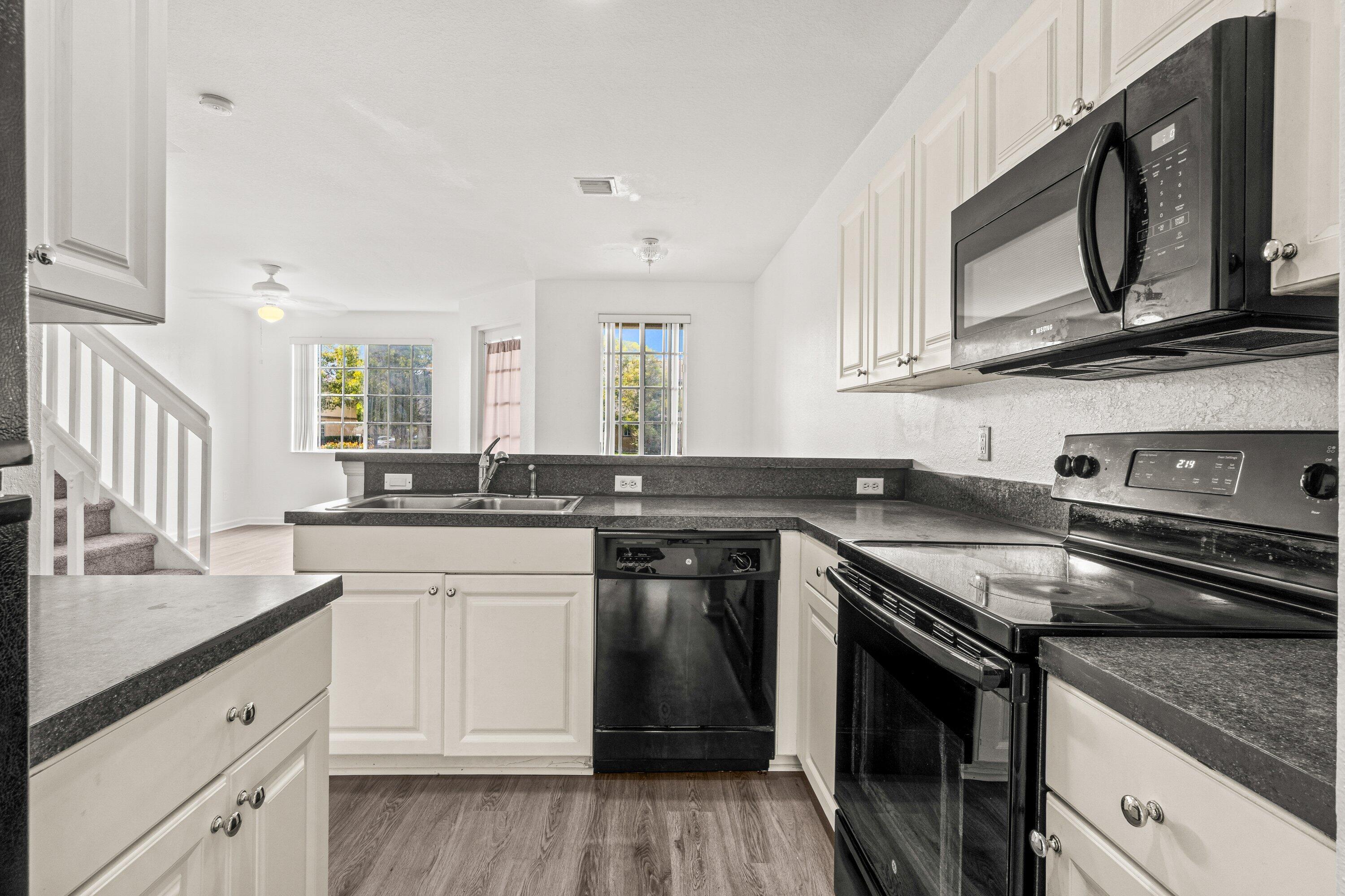 MARSH HARBOUR - Residential