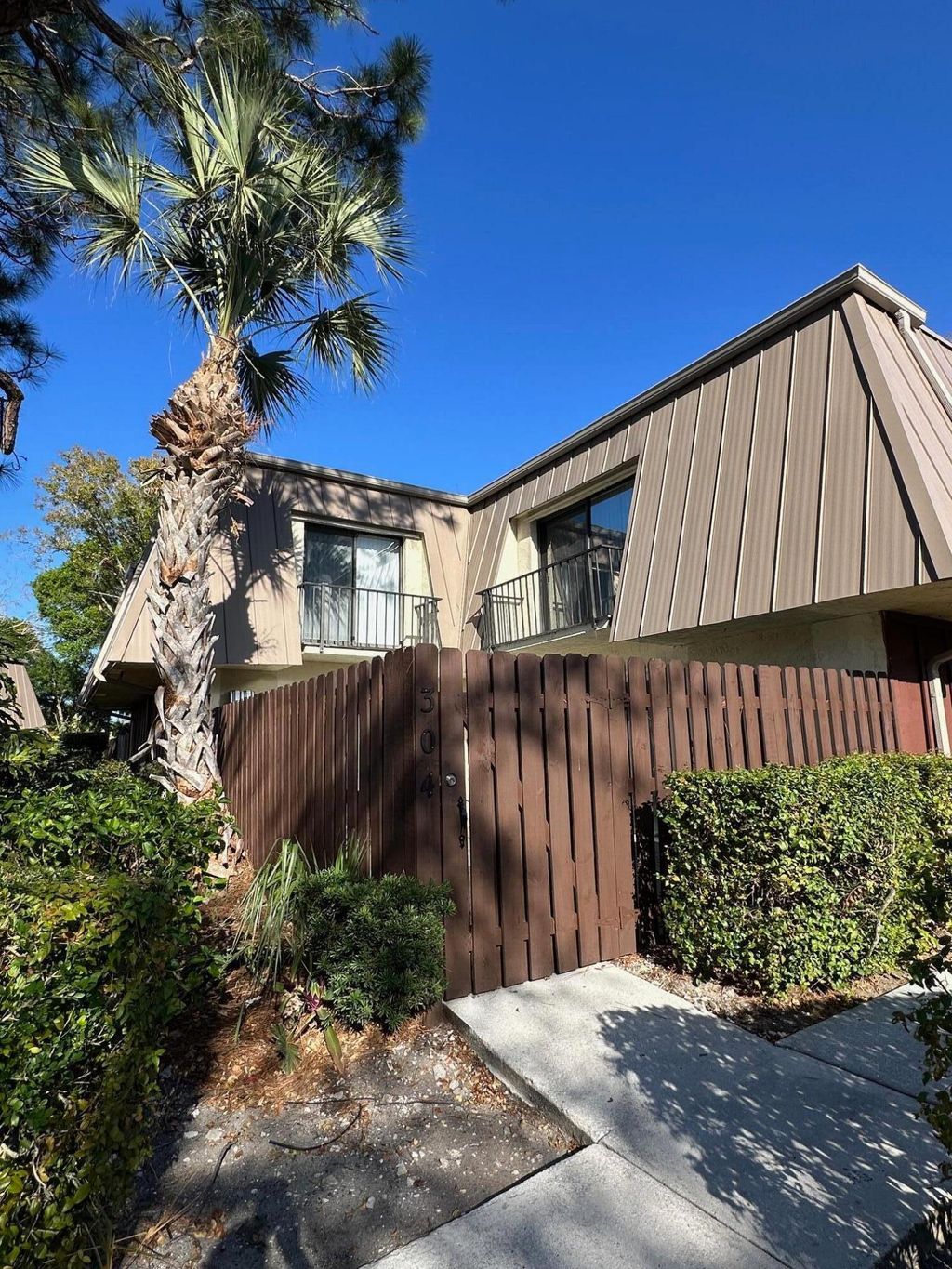 Photo of 304 Miramar Lane #C4, Palm Beach Gardens, FL 33410 (MLS # B26000137)