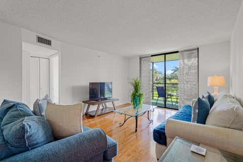 Property photo of 900 Saint Charles Place 221, Pembroke Pines, FL 33026