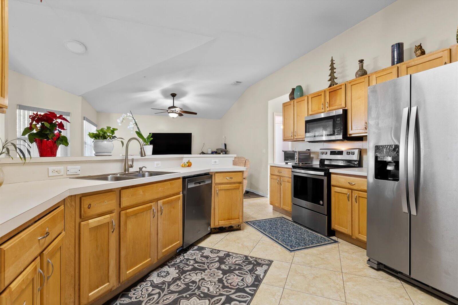 PORT ST LUCIE SECTION 46 1ST REPLAT - Residential