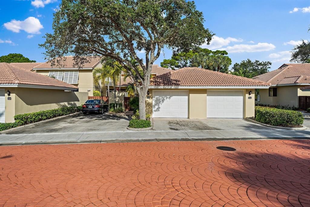Photo of 164 Old Meadow Way, Palm Beach Gardens, FL 33418 (MLS # R10784166)
