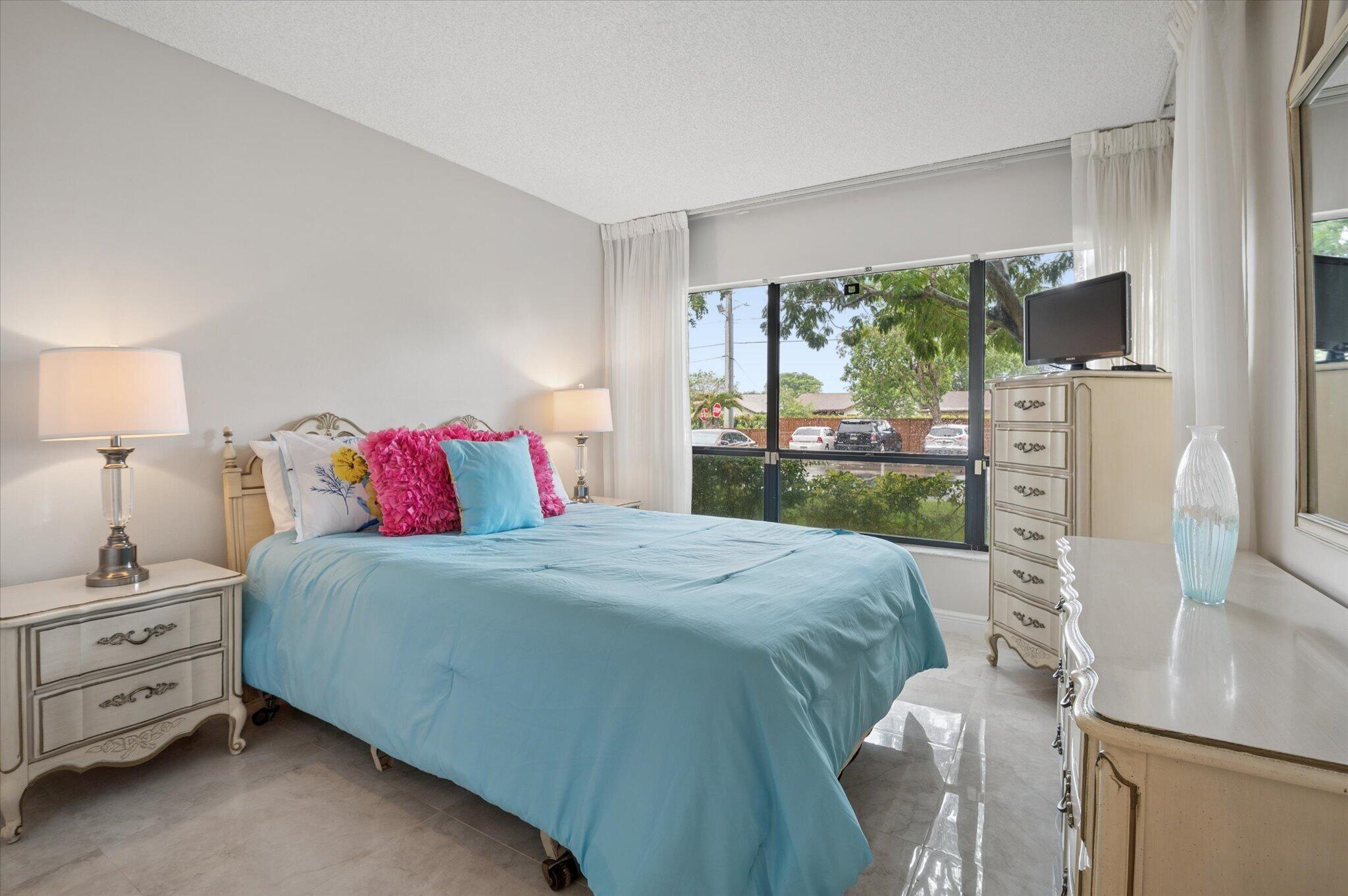 MEADOWRIDGE CONDO - Residential