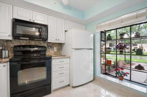Tiny photo for 2307 SW 15th Street SW #1, Deerfield Beach, FL 33442 (MLS # B26027739)