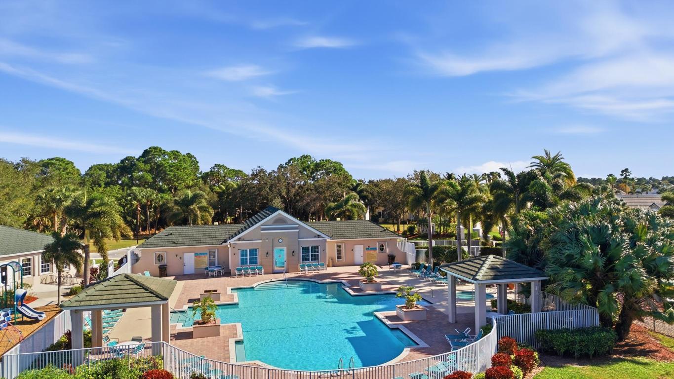 LAKEFOREST AT ST LUCIE WEST PHASE 1 - Residential