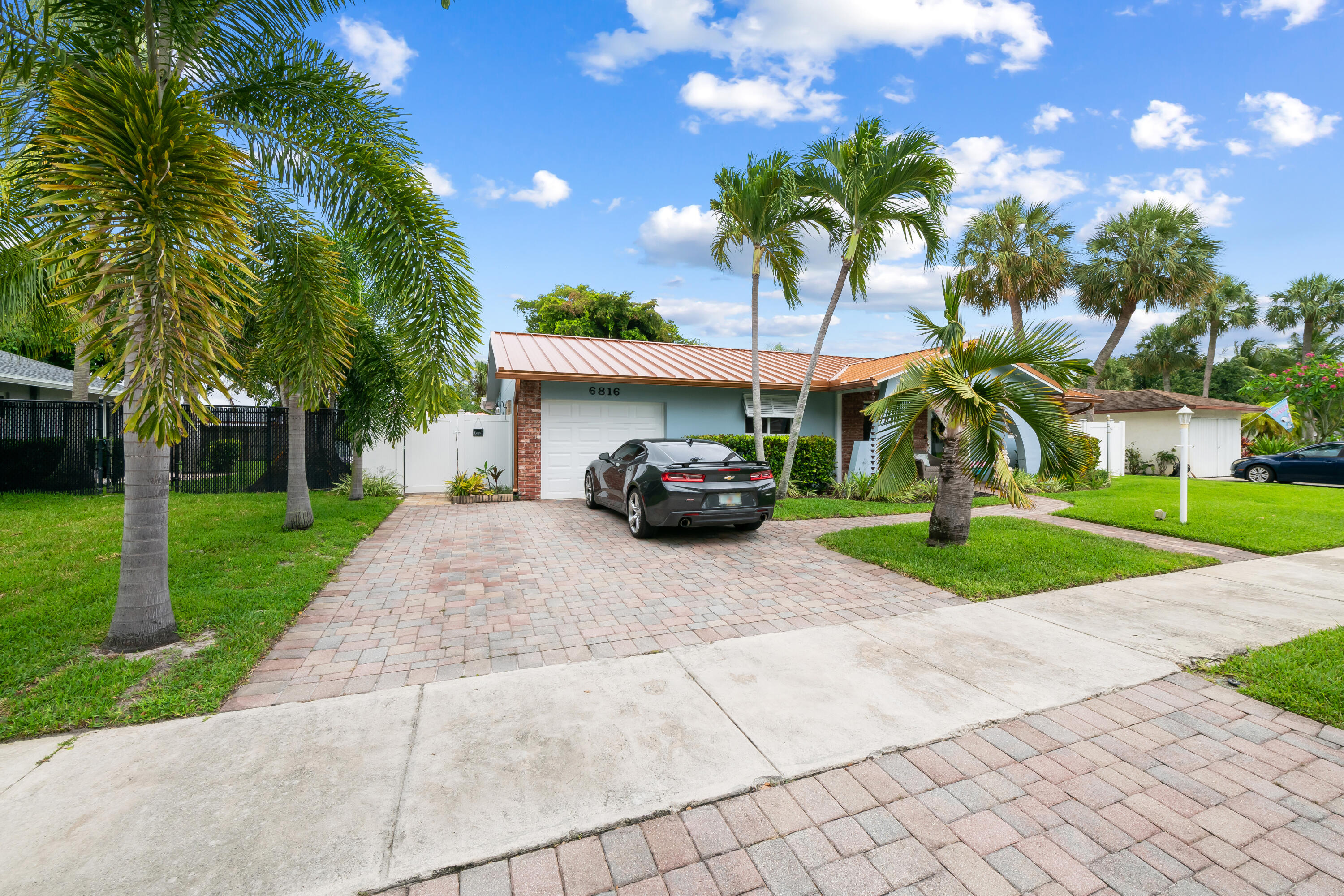 6816 NW 28th Terrace