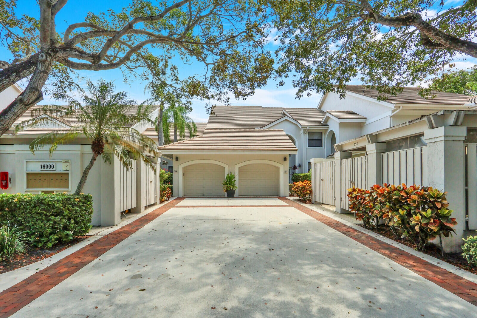 16000 W Bay Drive 158
