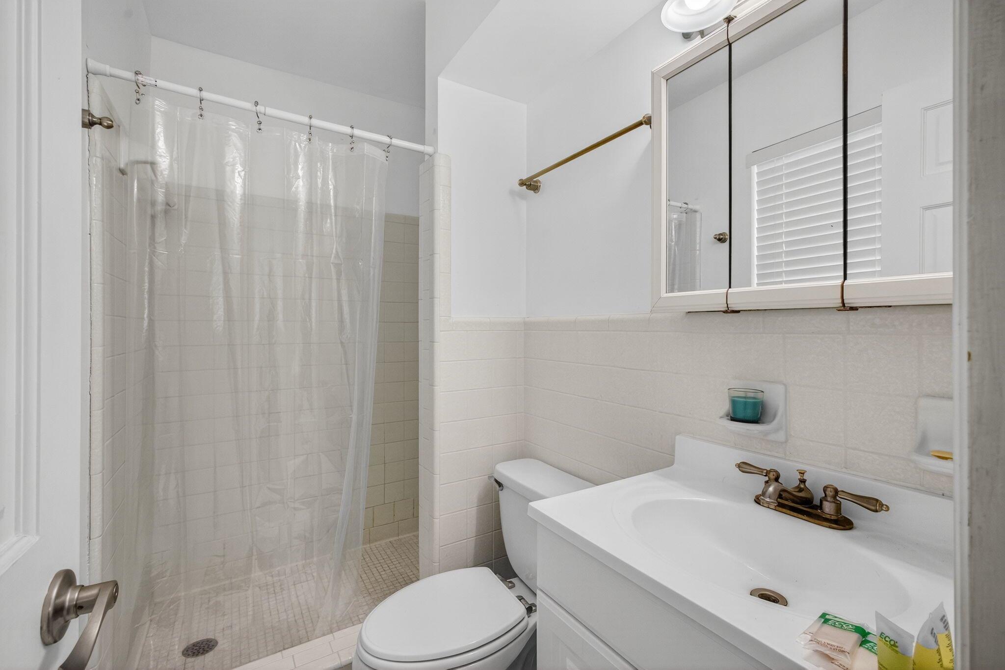 SURFSIDE UNIT 2 - Residential Lease