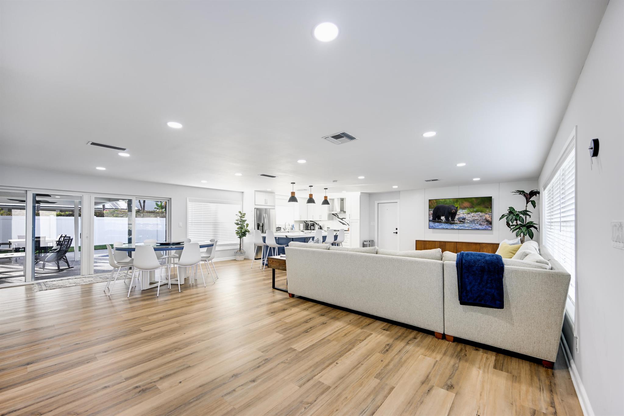 206 Colony Road