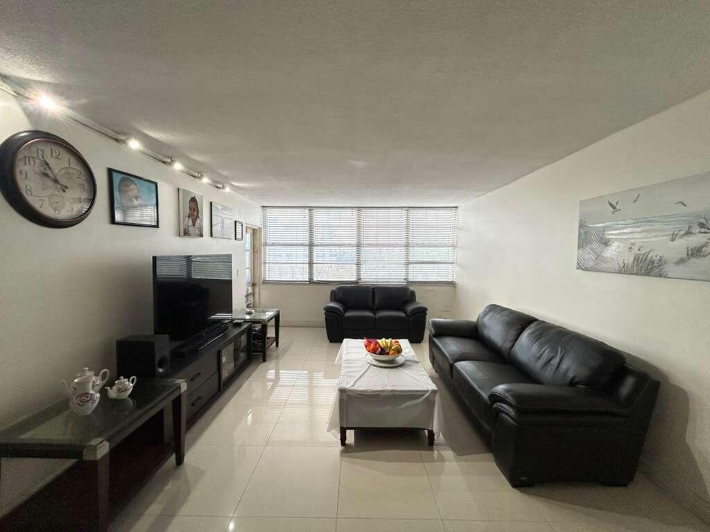 BUCKLEY TOWERS CONDO - EAST BLDG - Residential Lease