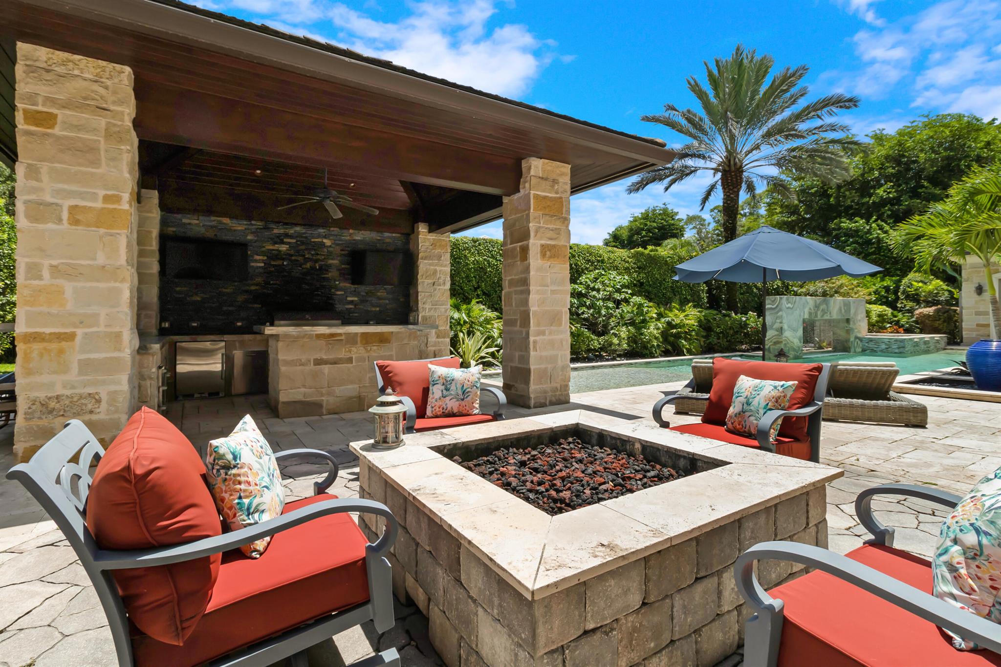 MAPLEWOOD - Residential