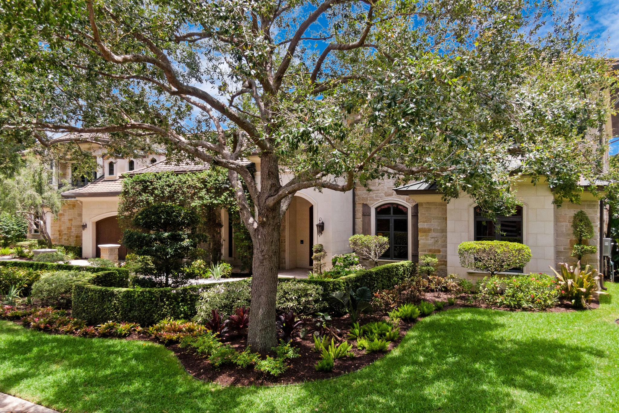 MAPLEWOOD - Residential