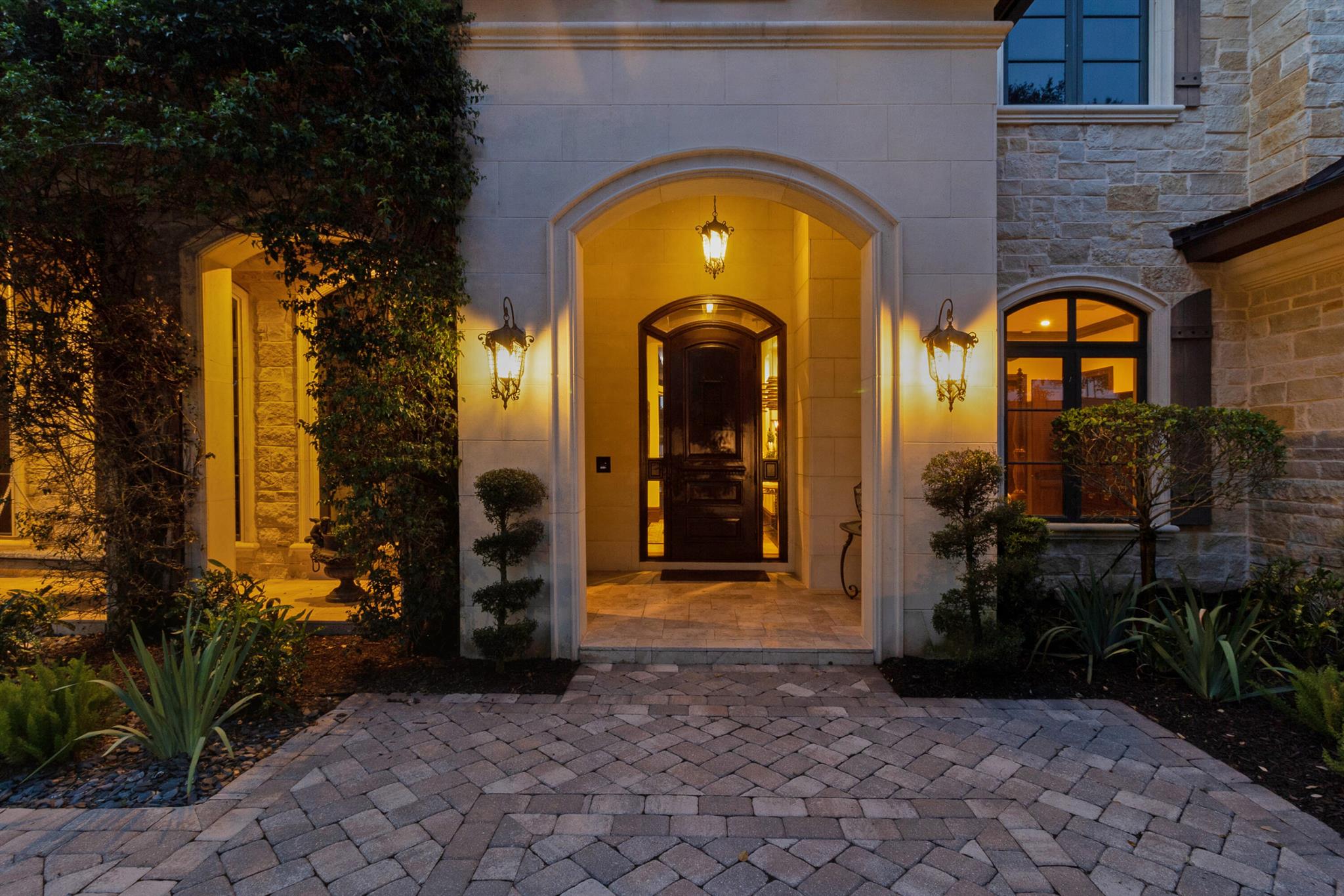 MAPLEWOOD - Residential