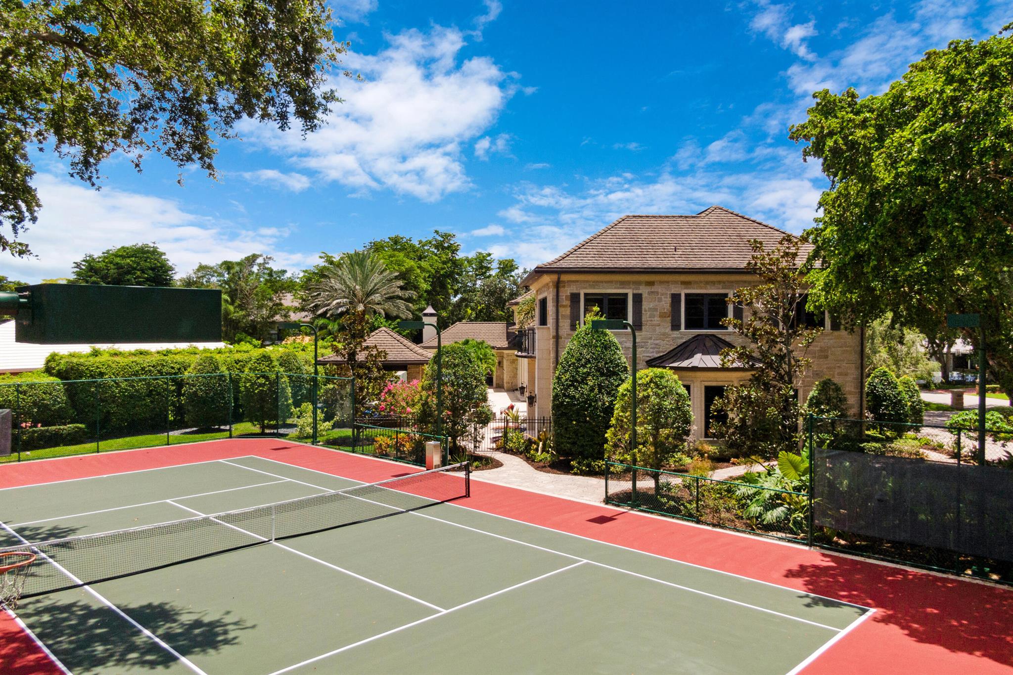 MAPLEWOOD - Residential