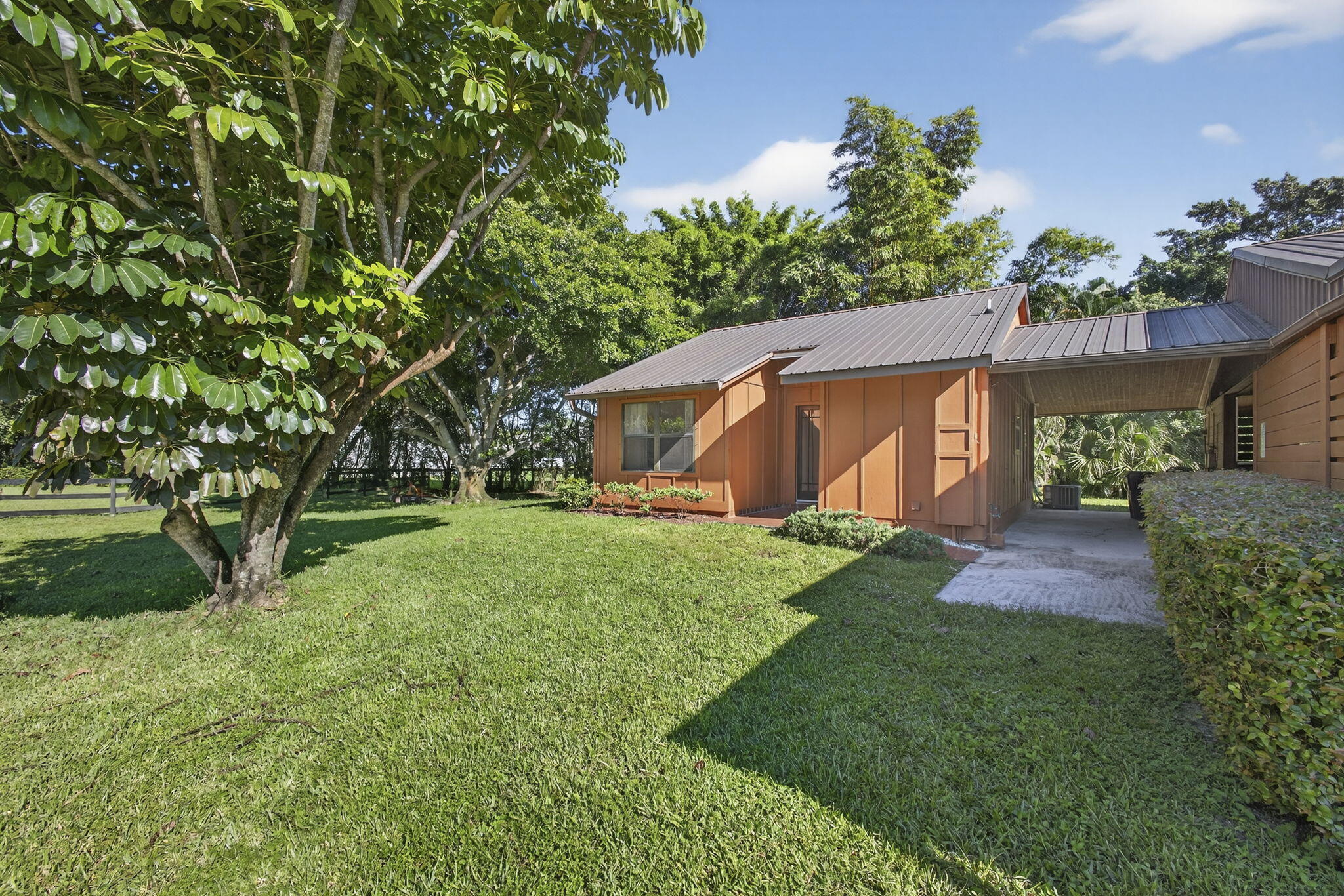 PALM BEACH LITTLE RANCHES EAST OF WELLINGTON - Residential