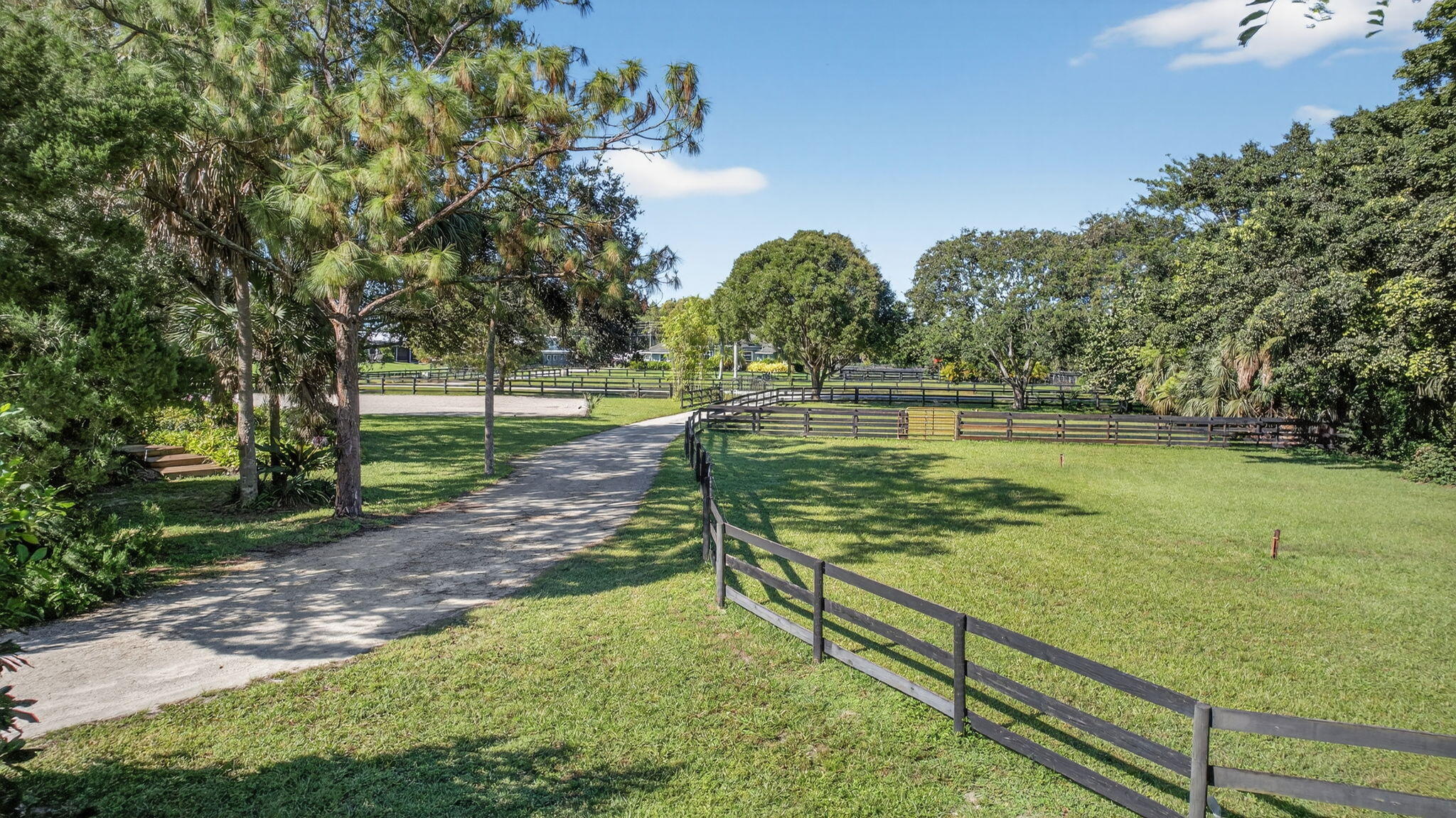 PALM BEACH LITTLE RANCHES EAST OF WELLINGTON - Residential
