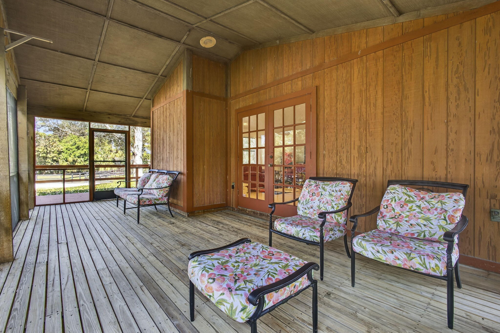 PALM BEACH LITTLE RANCHES EAST OF WELLINGTON - Residential