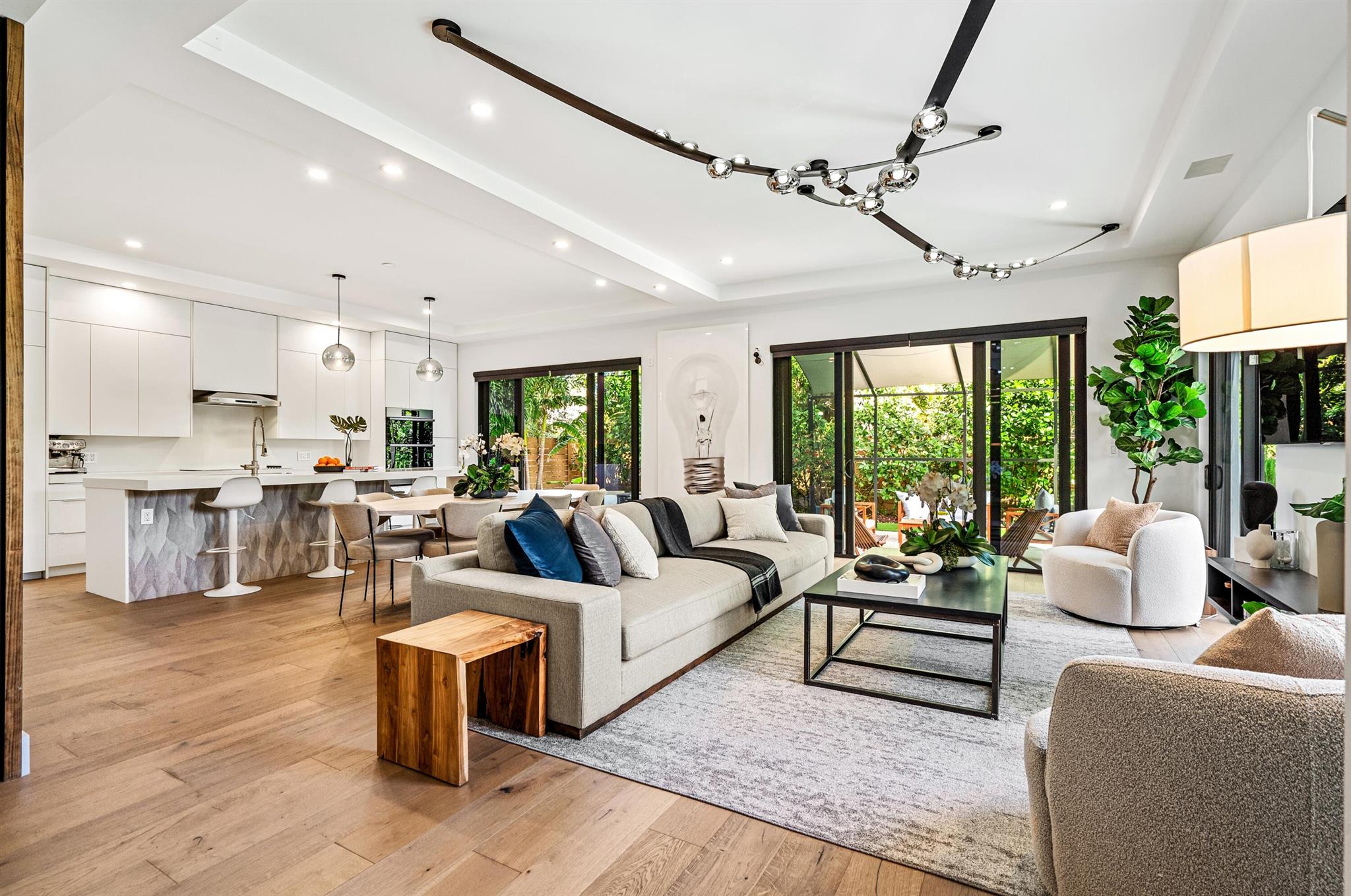 Tunison Palms - Residential