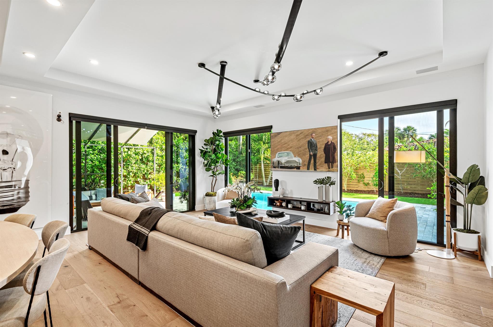 Tunison Palms - Residential