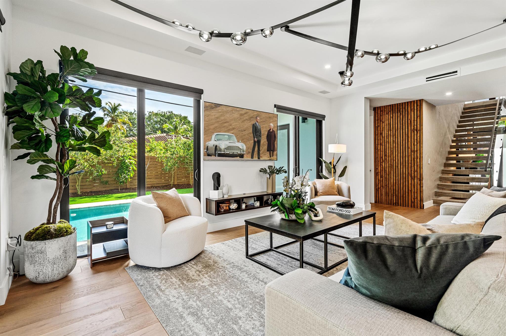 Tunison Palms - Residential