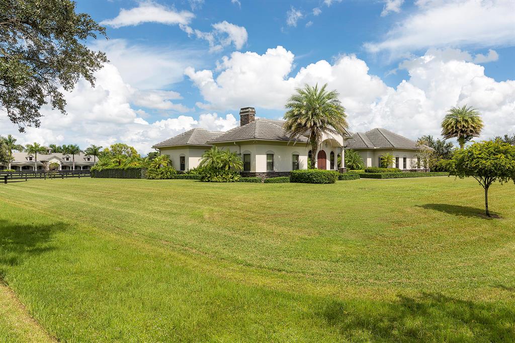 PALM BEACH POINT - Residential