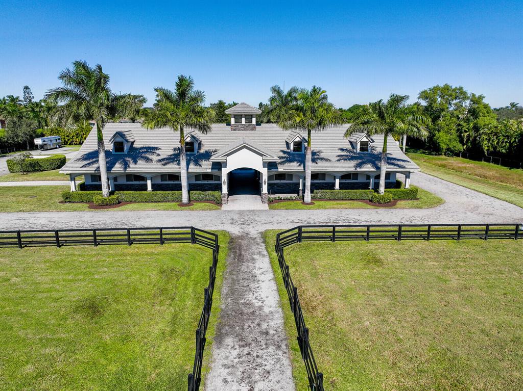 PALM BEACH POINT - Residential