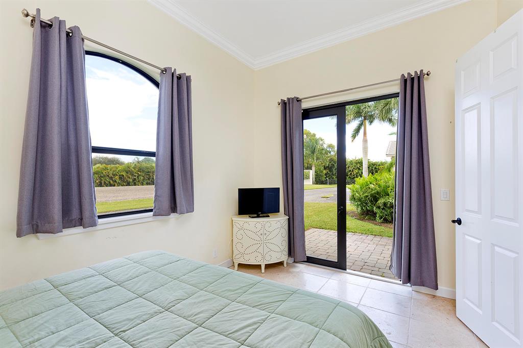 PALM BEACH POINT - Residential