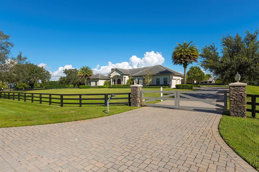 PALM BEACH POINT - Residential