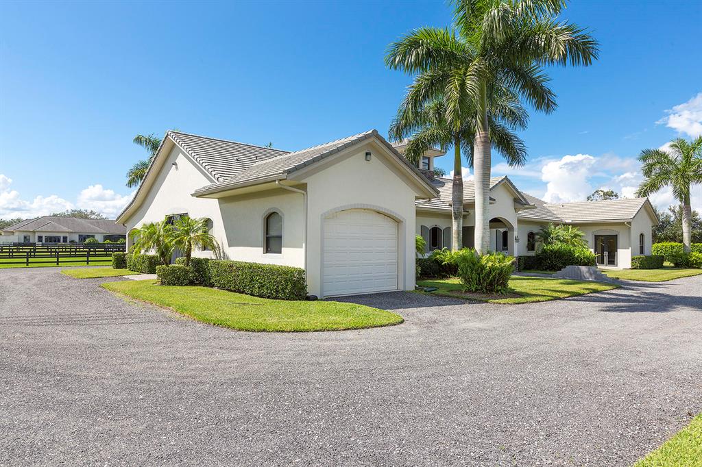 PALM BEACH POINT - Residential