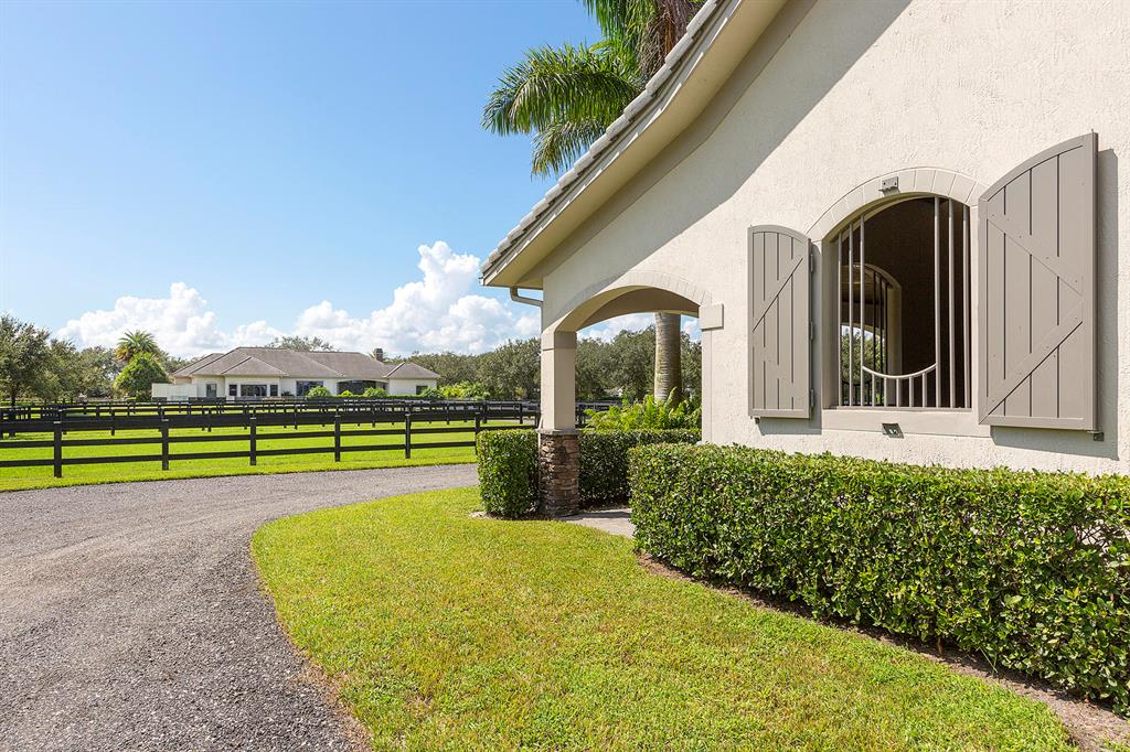 PALM BEACH POINT - Residential