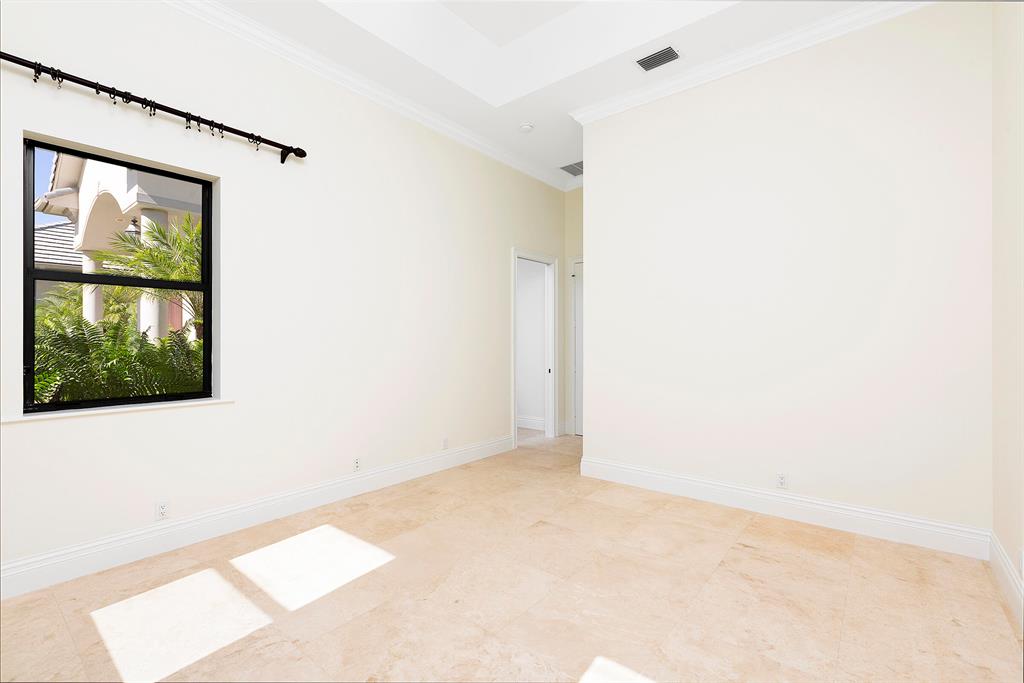 PALM BEACH POINT - Residential