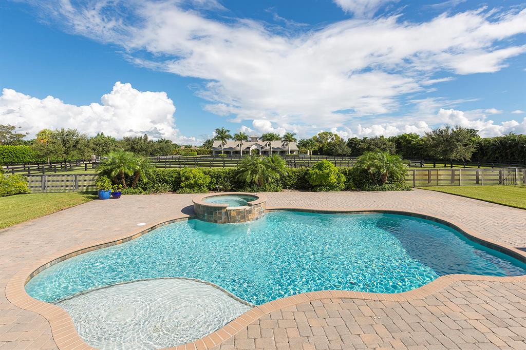 PALM BEACH POINT - Residential