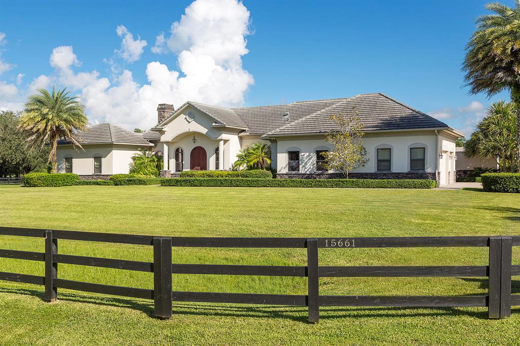 PALM BEACH POINT - Residential