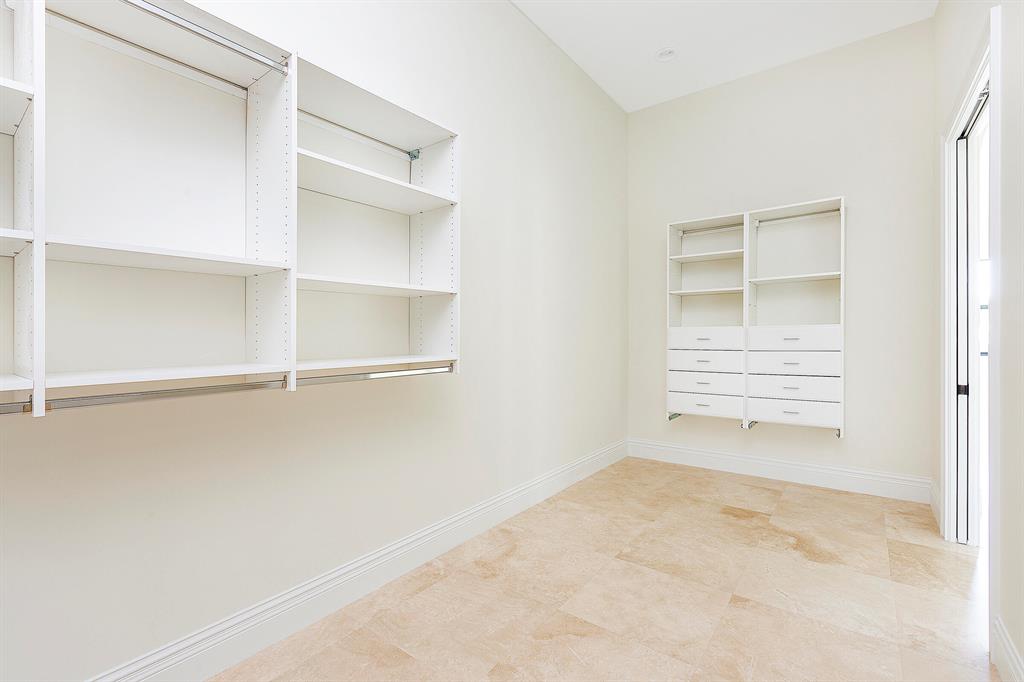 PALM BEACH POINT - Residential