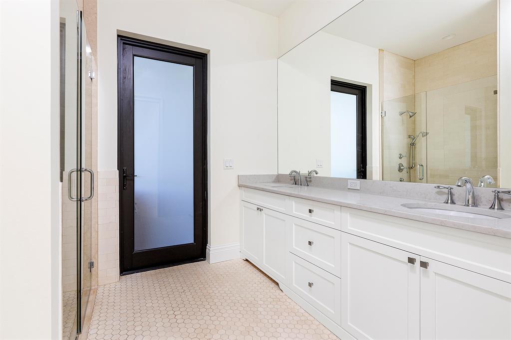 PALM BEACH POINT - Residential