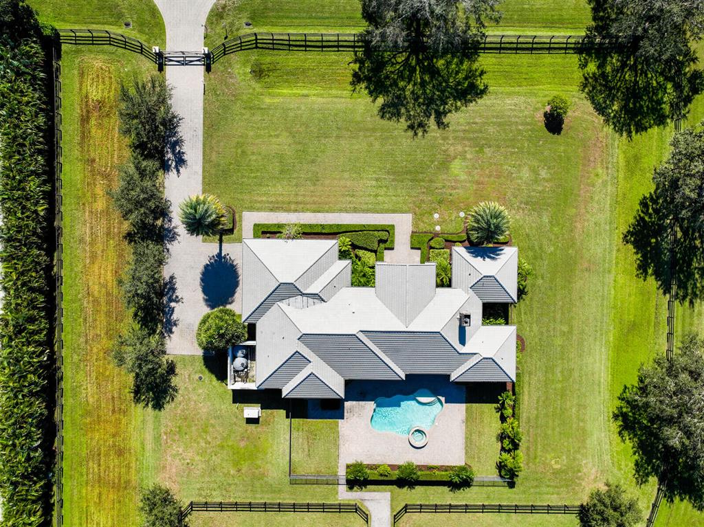 PALM BEACH POINT - Residential