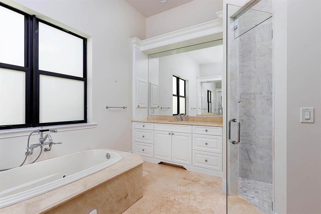 PALM BEACH POINT - Residential