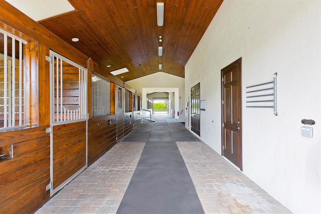 PALM BEACH POINT - Residential