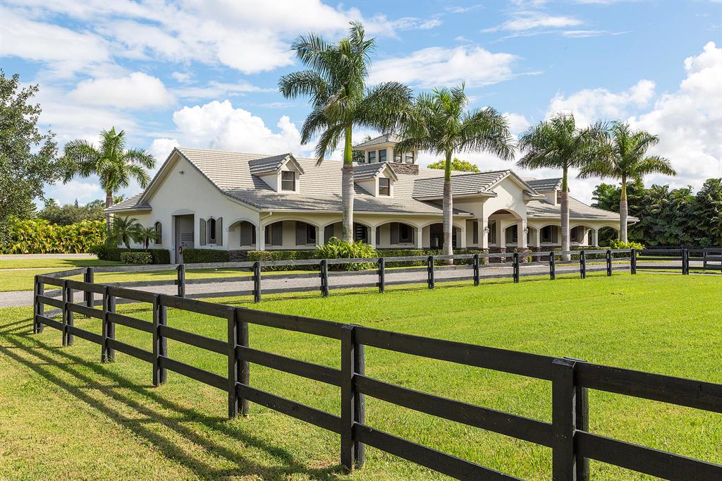 PALM BEACH POINT - Residential