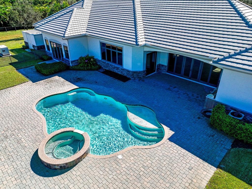 PALM BEACH POINT - Residential