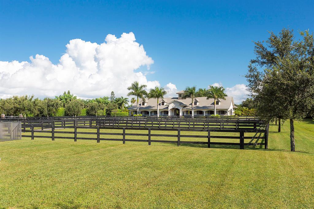 PALM BEACH POINT - Residential