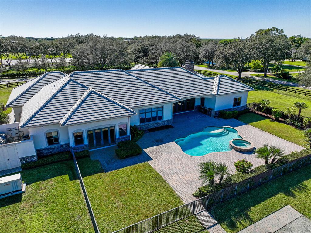 PALM BEACH POINT - Residential